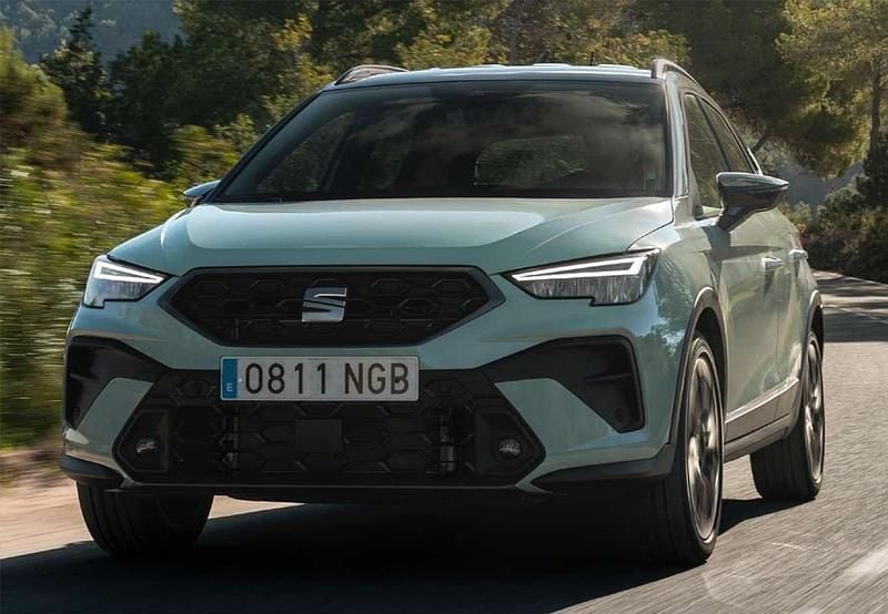 Usado Seat Arona FR 110 HP (80 kW) 2022 Cinzento SUV