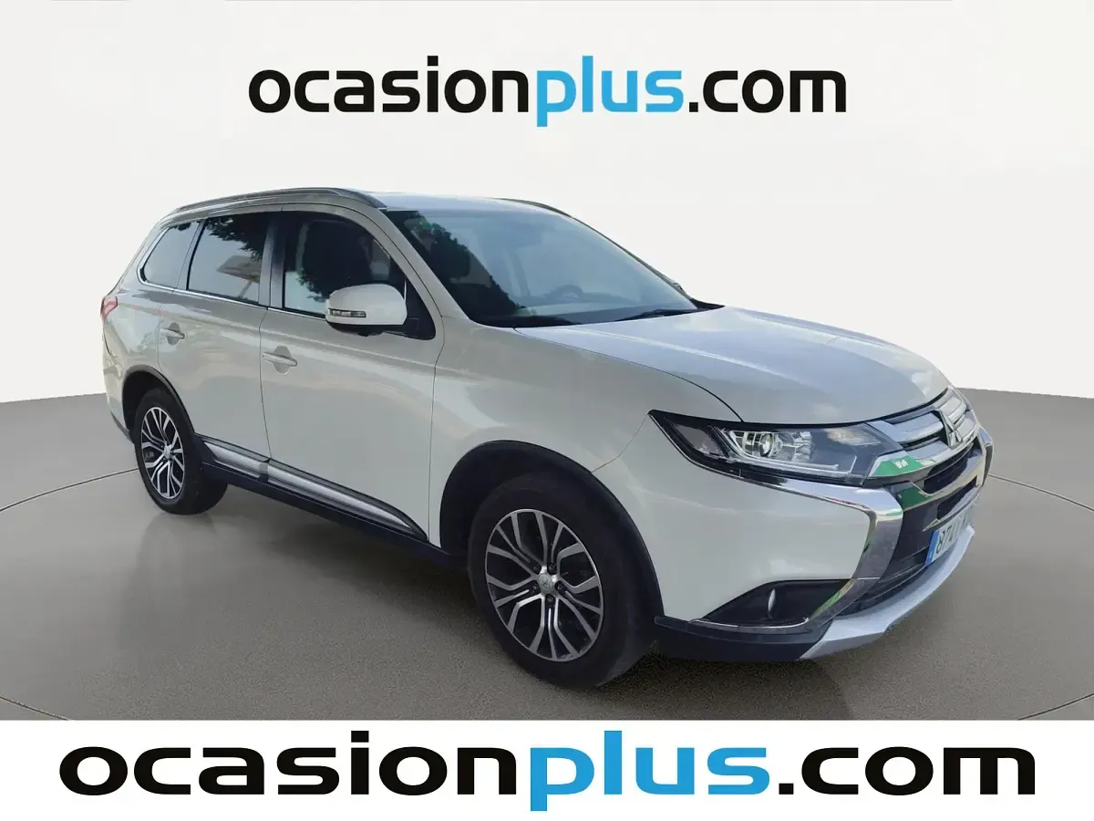 Usado Mitsubishi Outlander Motion 150 CV (110 kW) 2017 Blanco SUV