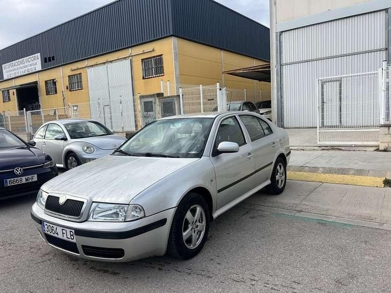 Gris Usado 2007 Skoda Octavia Berlina | 4490 € (Precio justo) - Imagen 1/4