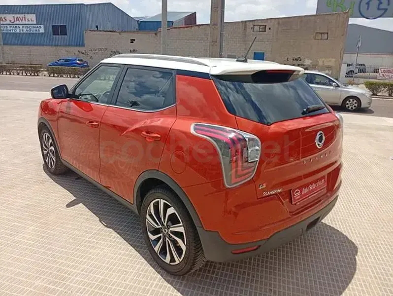 Usado SsangYong Tivoli Limited 163 CV (119 kW) 2019 Naranja SUV