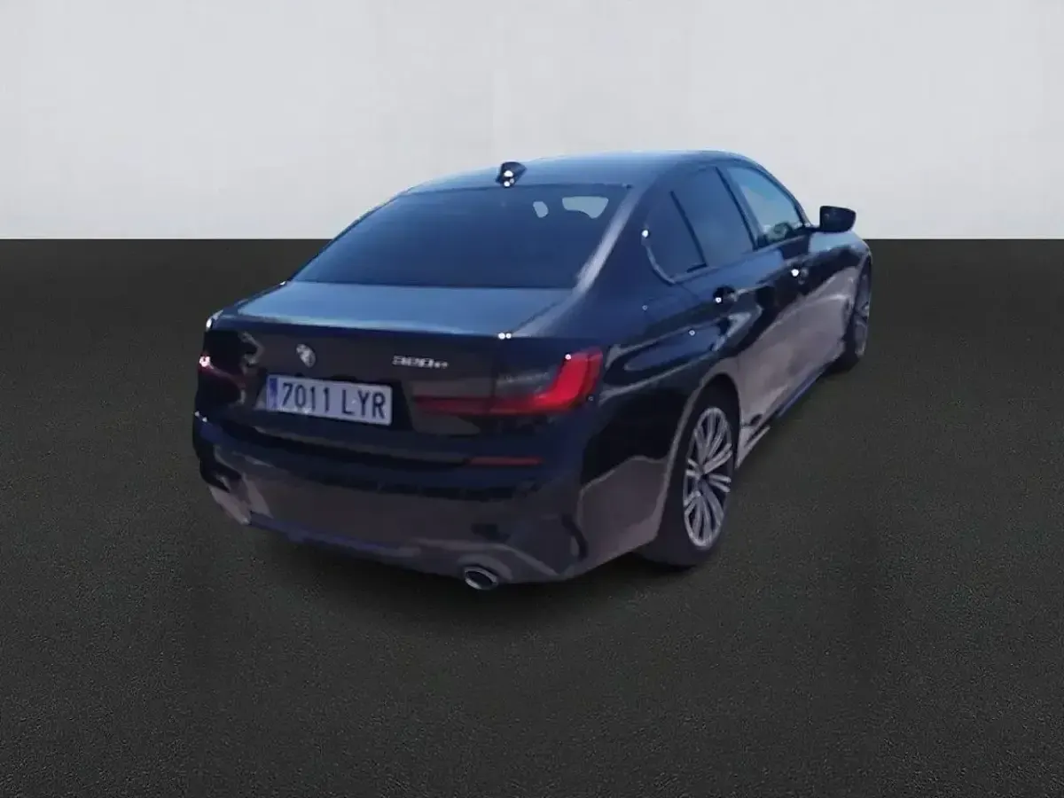 Usado BMW 320e Comfort Edition 204 CV (150 kW) 2022 Negro Berlina