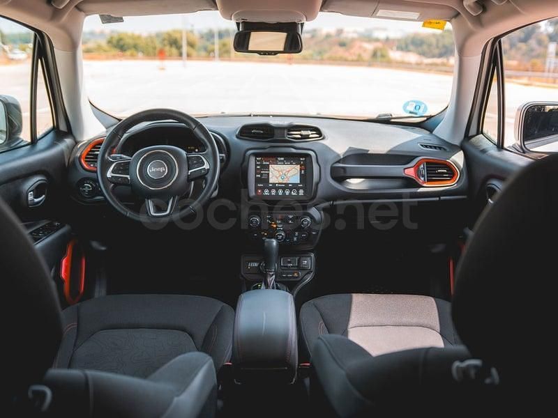 Usado Jeep Renegade Trailhawk 240 CV (176 kW) 2020 Blanco SUV