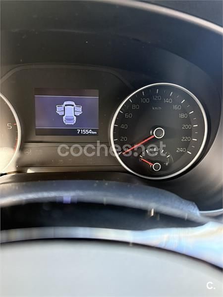 Usado Kia Sportage 136 CV (100 kW) 2020 Gris / plata SUV