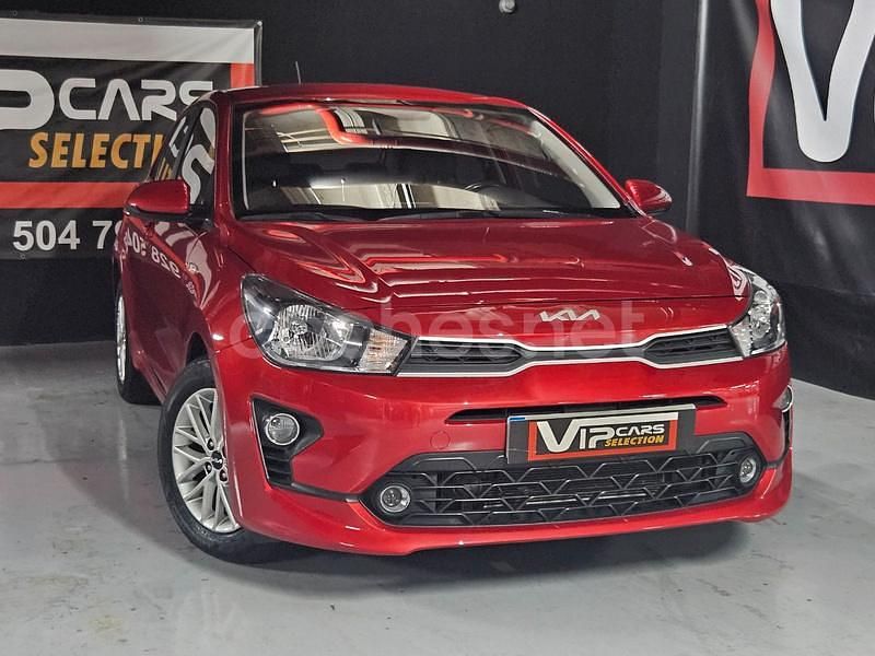 Rojo Usado 2022 Kia Rio Berlina | 9900 € (Super precio) - Imagen 1/4