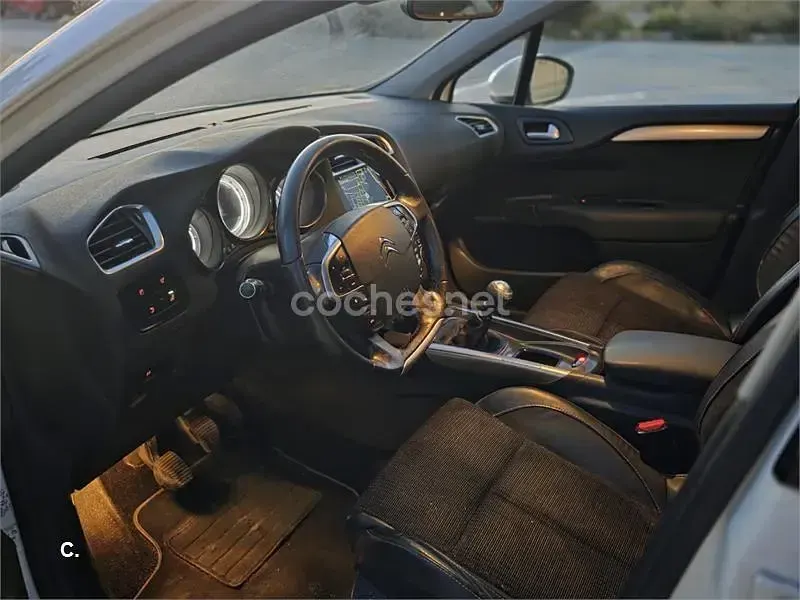 Usado Citroën C4 Exclusive 150 CV (110 kW) 2011 Blanco Berlina