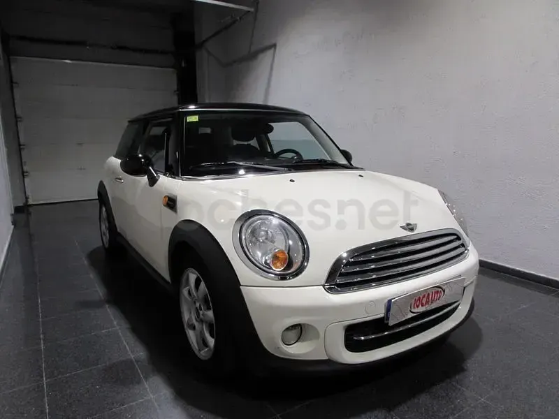 Usado Mini Cooper D 112 CV (82 kW) 2011 Amarillo Utilitario