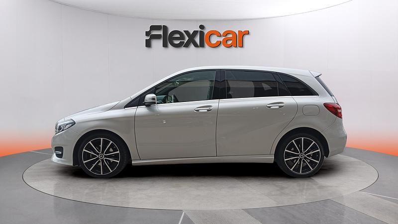 Usado Mercedes B200 139 CV (102 kW) 2018 Gris Monovolumen