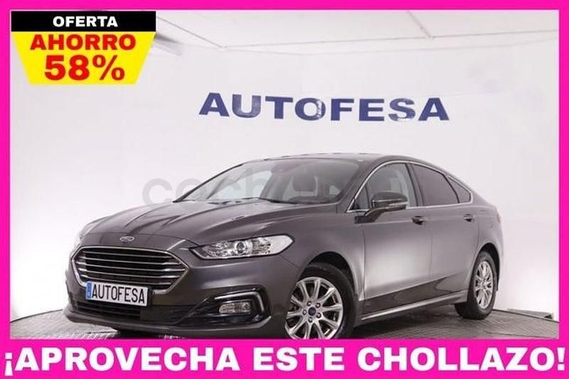 Usado Ford Mondeo Trend 120 CV (88 kW) 2019 Gris / plata Berlina