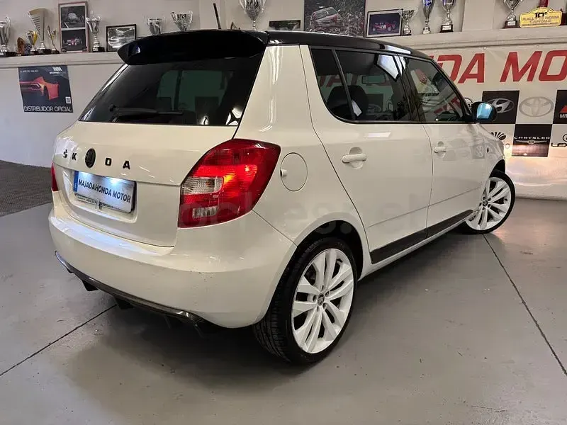 Usado Skoda Fabia RS 180 CV (132 kW) 2015 Blanco Berlina