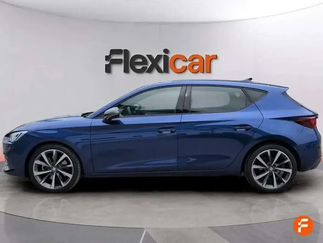 Usado Seat Leon ST FR 150 CV (110 kW) 2020 Azul Familiar