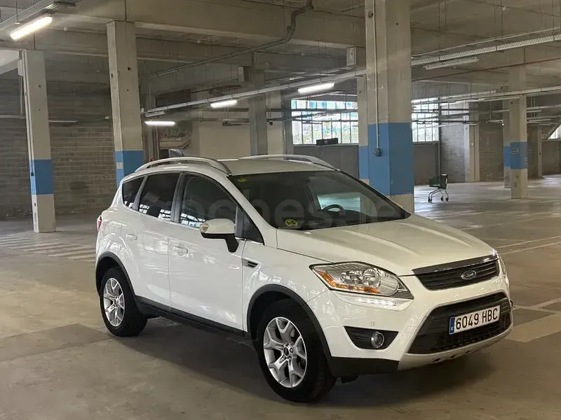 Usado Ford Kuga Titanium 140 CV (102 kW) 2012 Blanco SUV