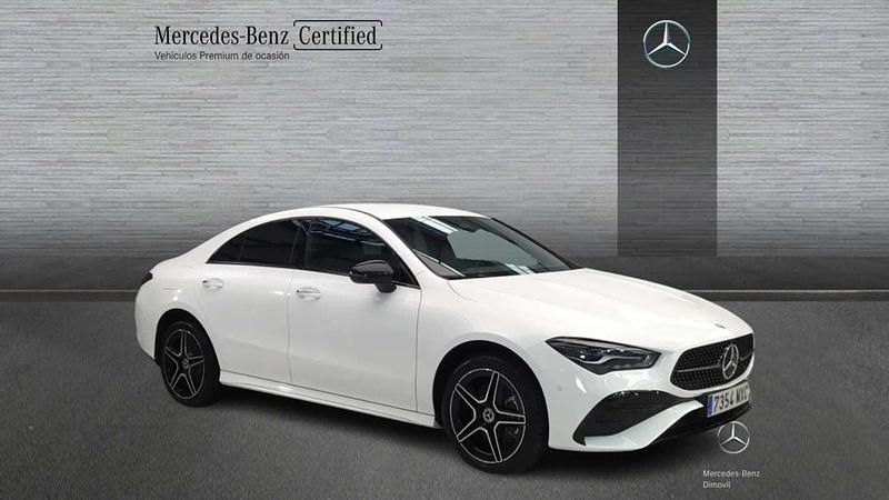 Usado Mercedes CLA250 218 CV (160 kW) 2024 Blanco Berlina