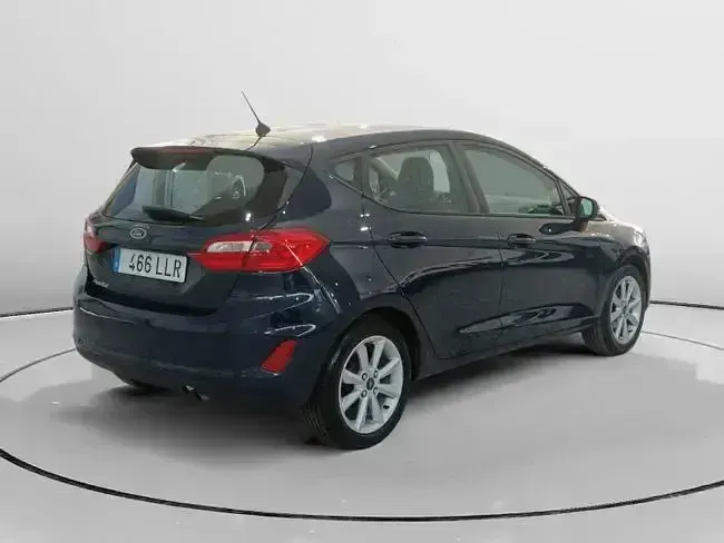 Usado Ford Fiesta Trend 75 CV (55 kW) 2020 Azul Utilitario