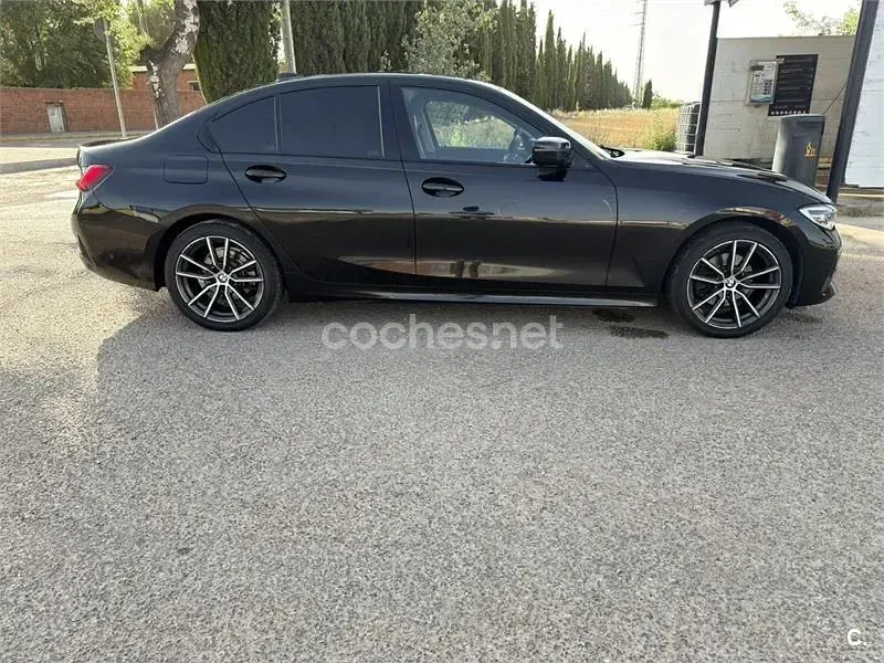 Usado BMW 320 Sport Line 190 CV (139 kW) 2019 Negro Berlina