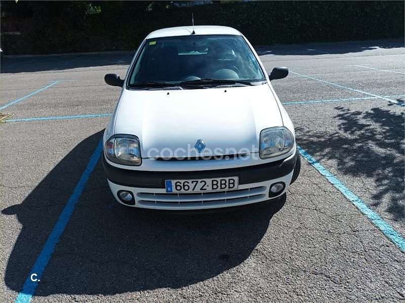 Blanco Usado 2000 Renault Clio II Berlina | 2400 € (Precio justo) - Imagen 1/3