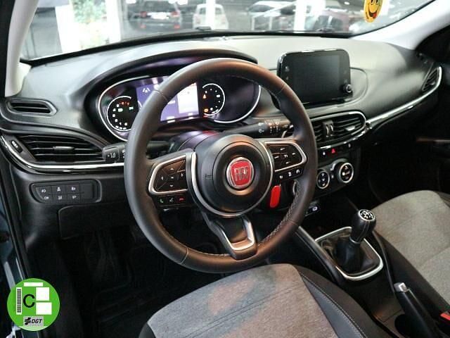 Usado Fiat Tipo Cross 101 CV (74 kW) 2022 Gris Berlina