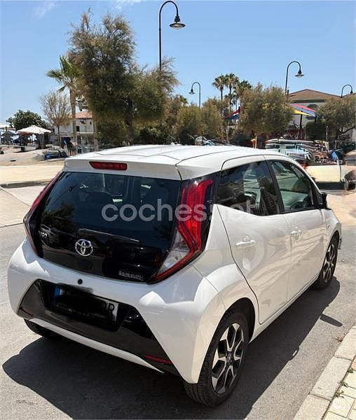 Blanco Usado 2019 Toyota Aygo X-play Utilitario | 11.750 € (Buen precio) - Imagen 1/3