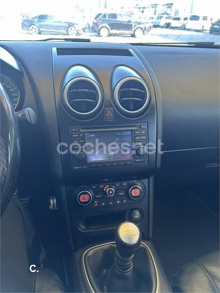 Usado Nissan Qashqai Acenta 106 CV (77 kW) 2011 Gris / plata SUV