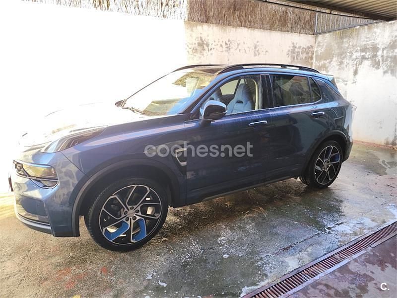 Usado Lynk & Co 01 261 CV (191 kW) 2022 Azul SUV
