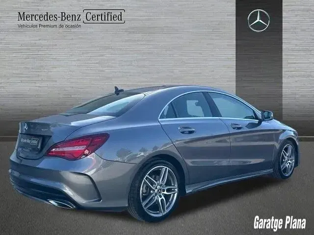 Usado Mercedes CLA200 136 CV (100 kW) 2018 Gris montaña Coupe