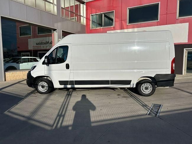 Usado Fiat Ducato 140 CV (102 kW) 2023 Blanco Van