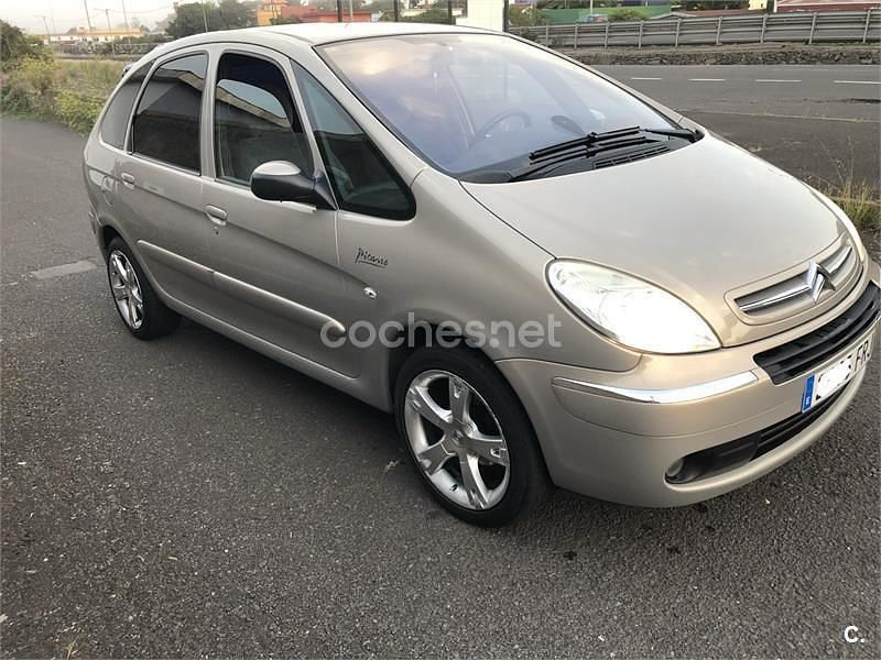 Beige Usado 2007 Citroën Xsara Picasso Exclusive Monovolumen | 3490 € (Un poco caro) - Imagen 1/4