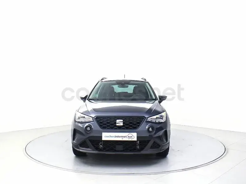 Usado Seat Arona Style 115 CV (84 kW) 2025 Gris / plata SUV