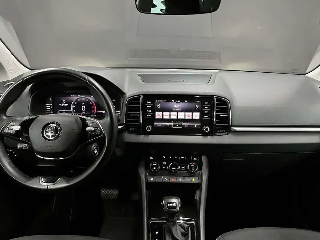 Usado Skoda Karoq Ambition 150 CV (110 kW) 2023 Blanco SUV