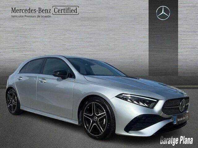 Usado Mercedes A180 116 CV (85 kW) 2025 Plata hightech