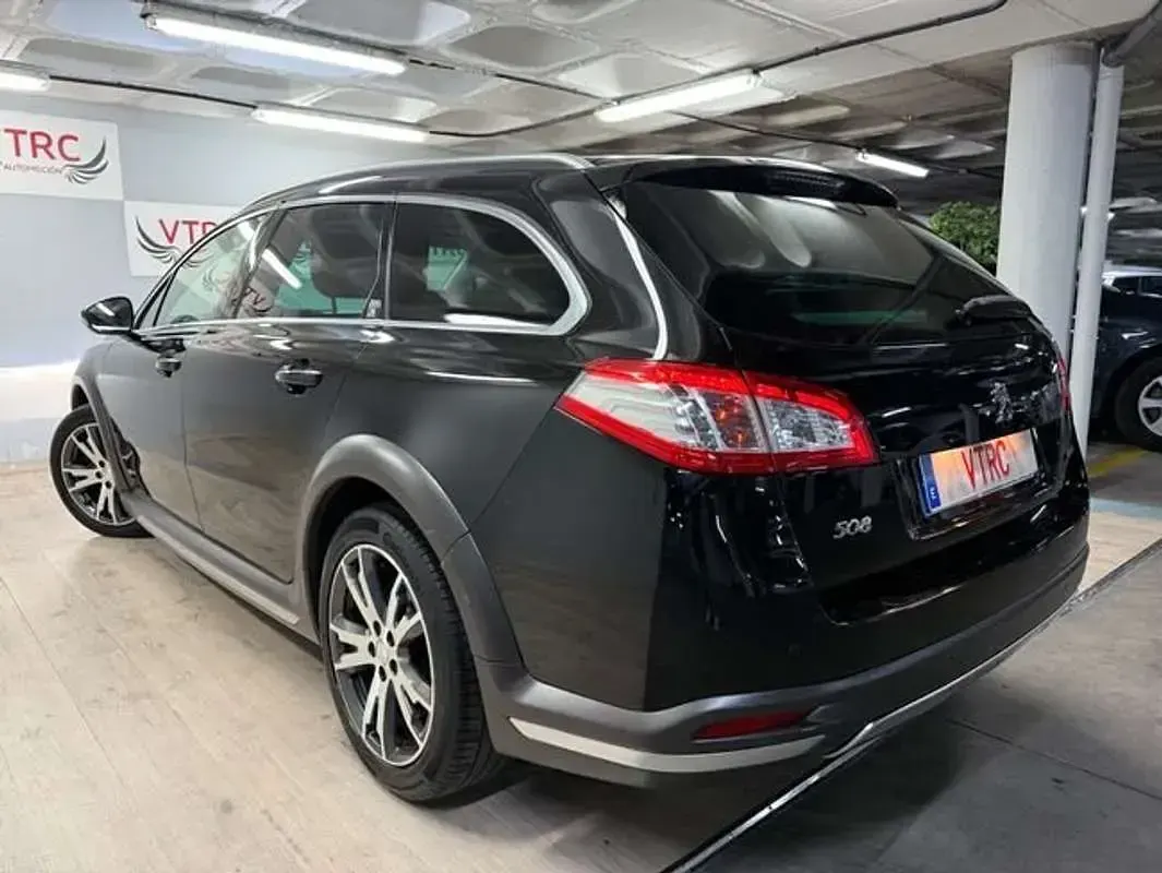 Usado Peugeot 508 RXH 200 CV (147 kW) 2013 Negro Familiar