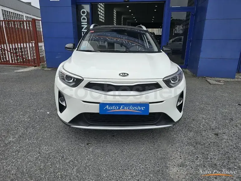 Usado Kia Stonic 100 CV (73 kW) 2019 Blanco SUV