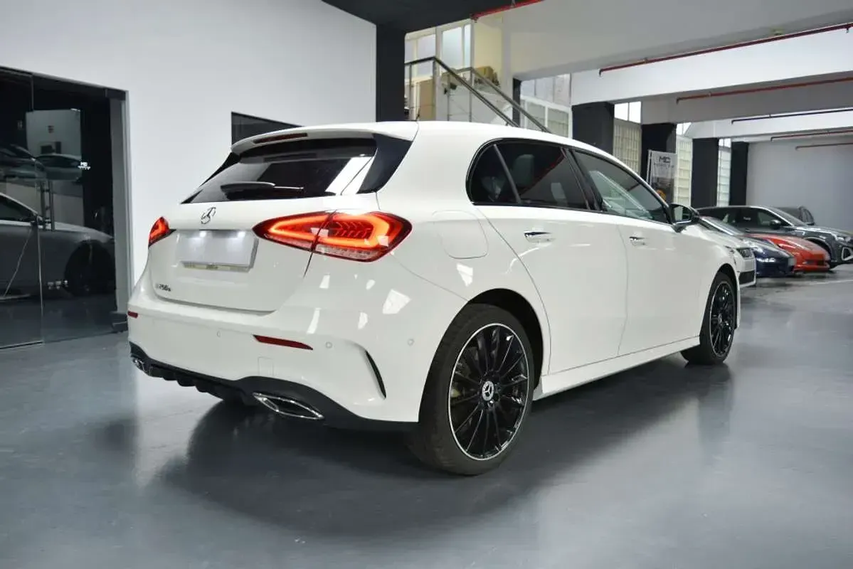 Usado Mercedes A250 218 CV (160 kW) 2023 Blanco Utilitario