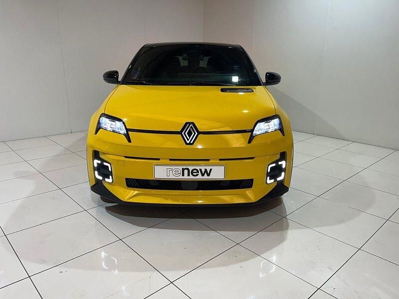 Usado Renault R5 Techno 88 kW (120 CV) 2025 Amarillo Utilitario