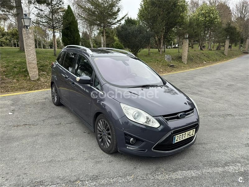 Usado Ford Grand C-Max Titanium 140 CV (102 kW) 2012 Violeta / lila Monovolumen