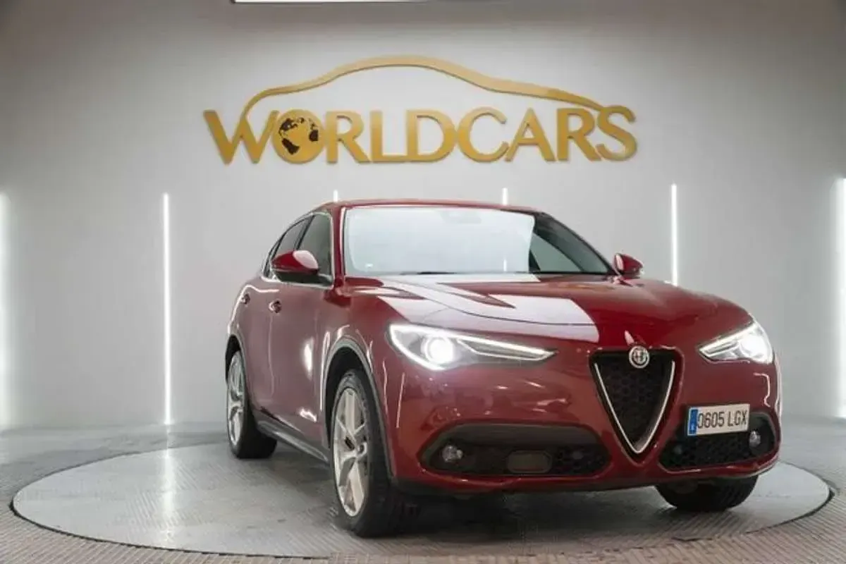 Usado Alfa Romeo Stelvio Executive 209 CV (153 kW) 2020 Rojo SUV