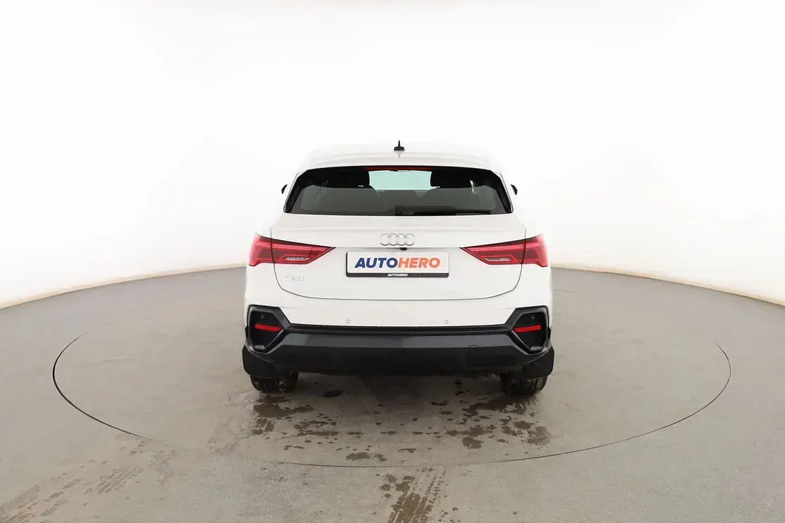 Używany Audi Q3 Sportback Advanced 150 KM (110 kW) 2020 Biały SUV