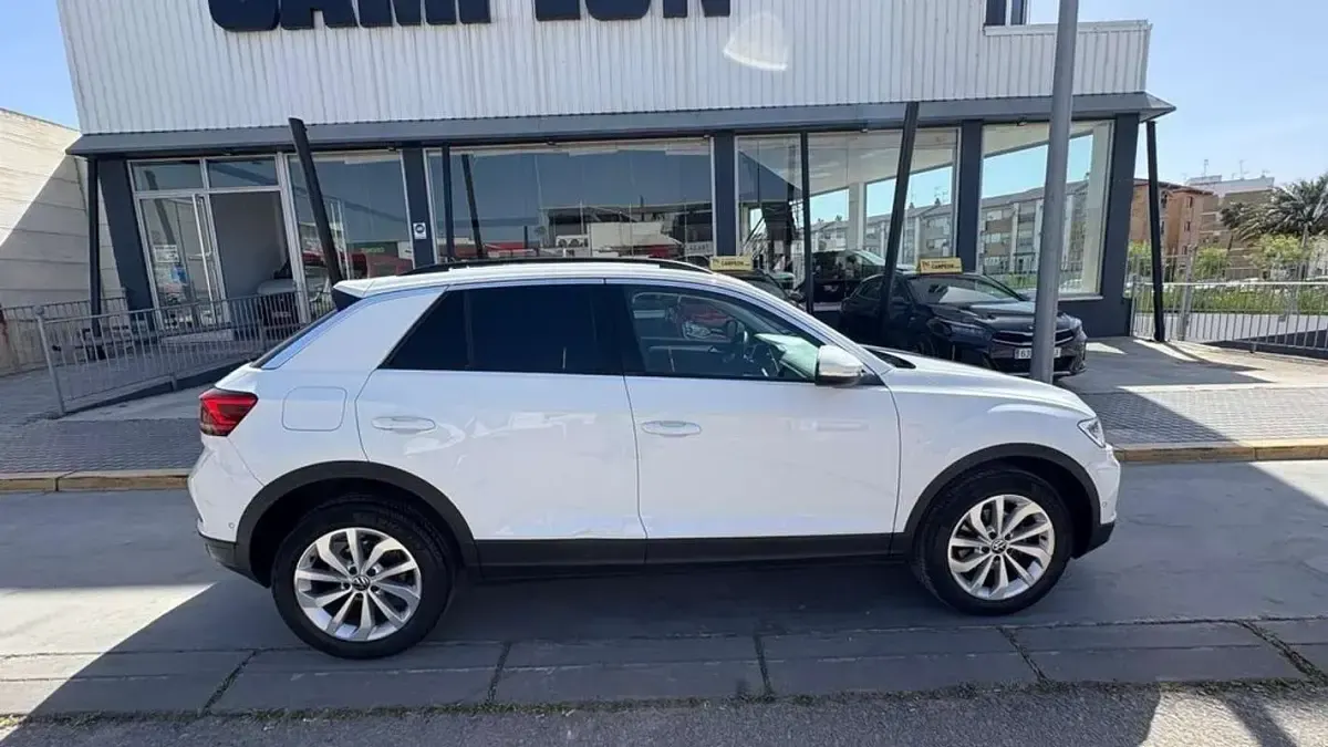 Usado VW T-Roc Advance 150 CV (110 kW) 2022 Blanco SUV