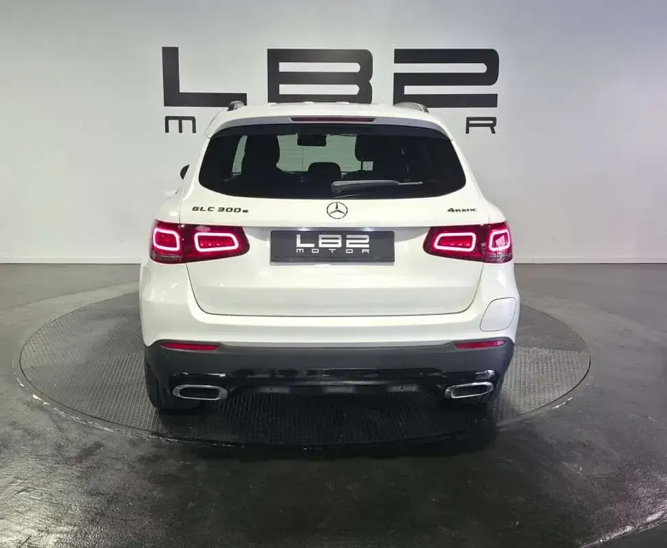 Usado Mercedes GLC300 321 CV (236 kW) 2022 Blanco SUV