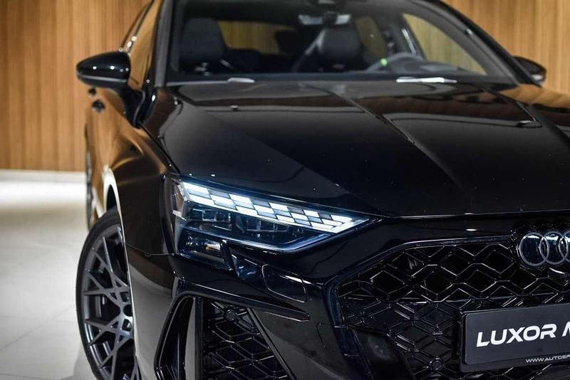 Usado Audi RS3 Sportback Premium 400 CV (294 kW) 2025 Negro Utilitario