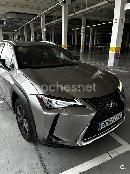 Usado Lexus UX Business Edition 184 CV (135 kW) 2020 Gris / plata SUV