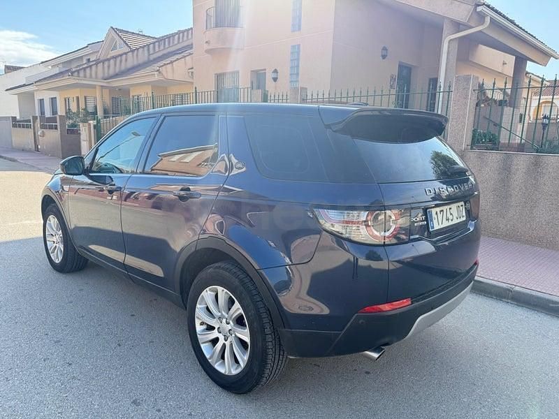 Begagnad Land Rover Discovery 4 HSE Luxury 180 HK (132 kW) 2016 Blå SUV