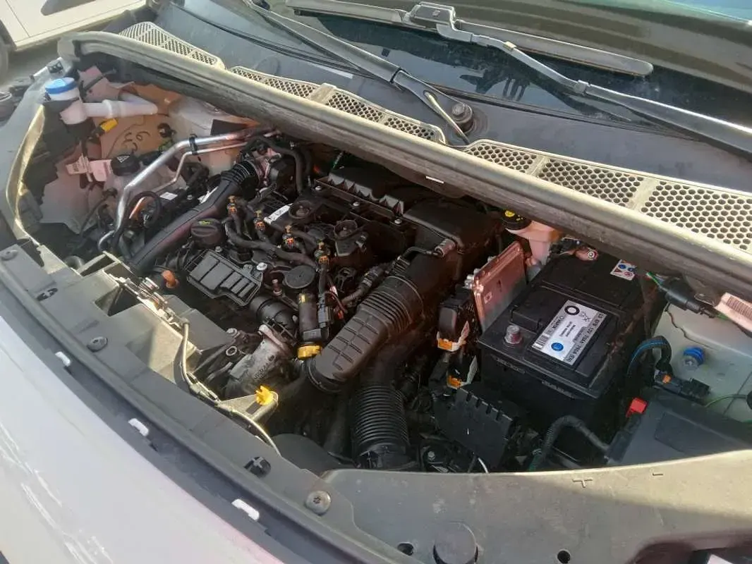 Usado Fiat Doblò 131 CV (96 kW) 2023 Blanco Monovolumen