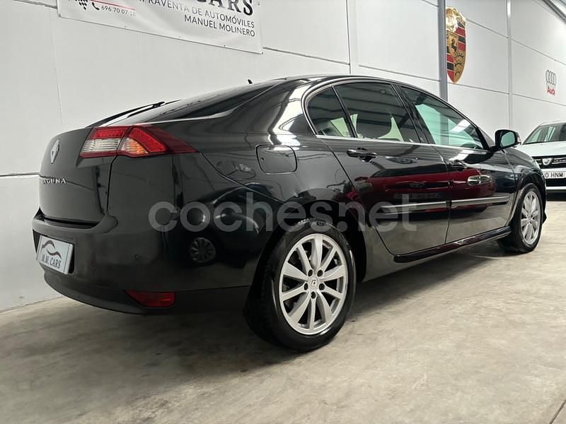 Usado Renault Laguna III Dynamique 110 CV (80 kW) 2012 Negro Berlina