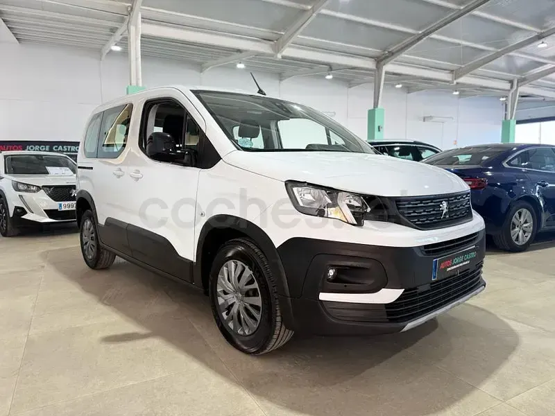 Usado Peugeot Rifter Active 100 CV (73 kW) 2020 Blanco Monovolumen