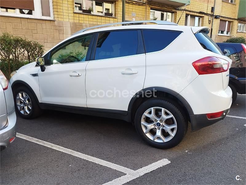 Usado Ford Kuga Titanium 140 HP (102 kW) 2012 Branco SUV
