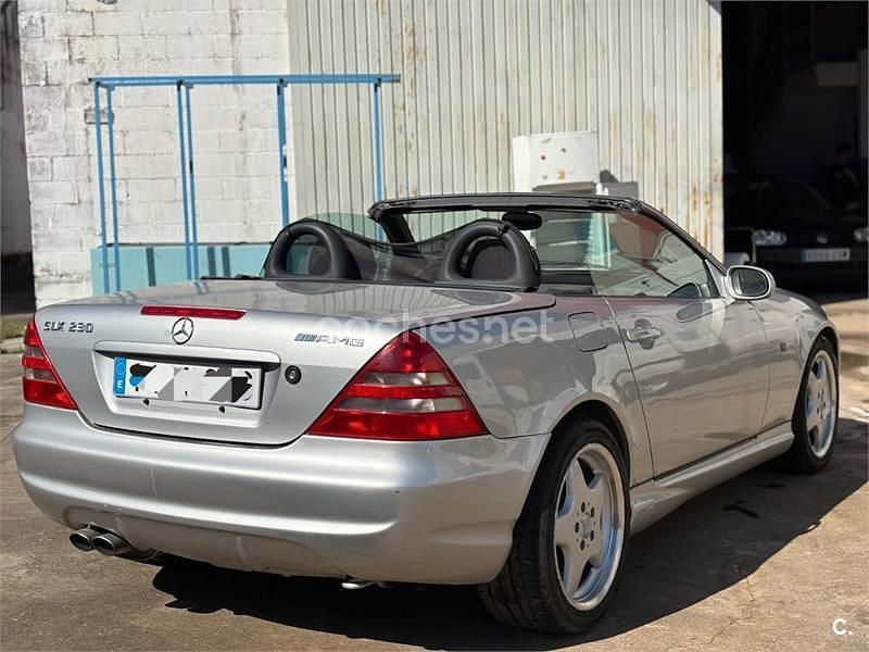 Usado Mercedes SLK230 193 CV (141 kW) 1998 Gris / plata Descapotable