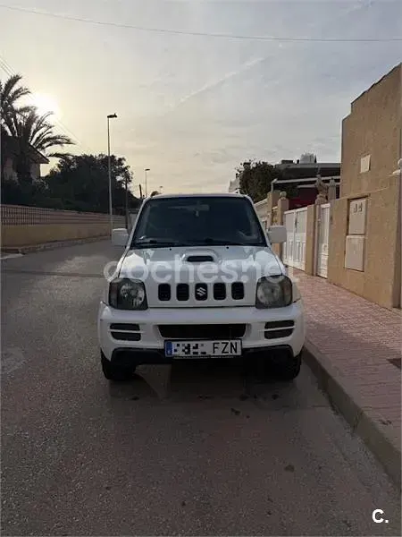 Usado Suzuki Jimny 86 CV (63 kW) 2008 Blanco SUV