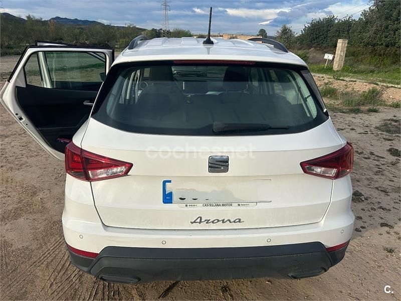 Usado Seat Arona Style 110 CV (80 kW) 2022 Blanco SUV