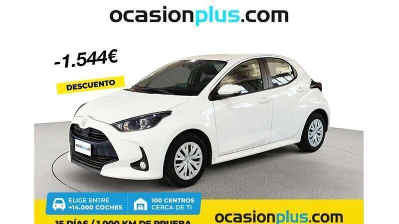Blanco Usado 2023 Toyota Yaris Active Utilitario | 15.446 € (Precio justo) - Imagen 1/4