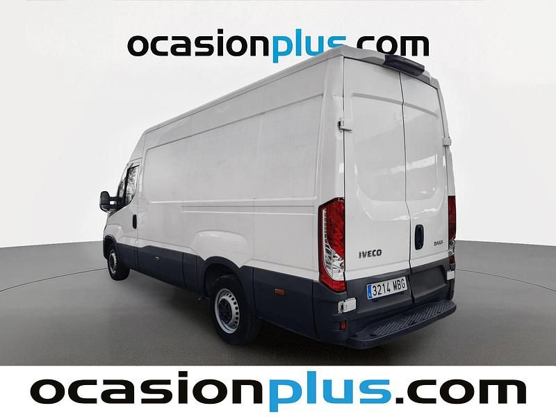Usado Iveco Daily 156 CV (114 kW) 2022 Blanco Familiar